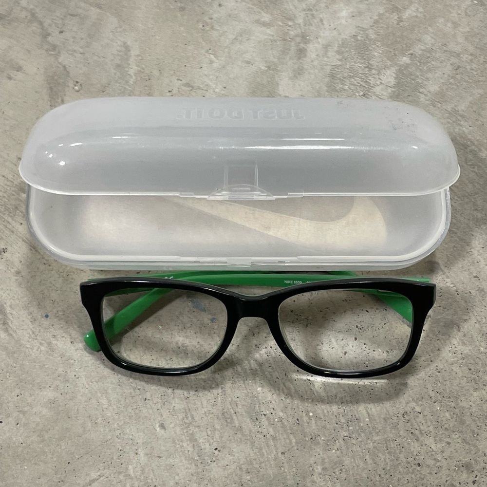 Nike 5509 eyeglass frames black green unisex and clamshell case